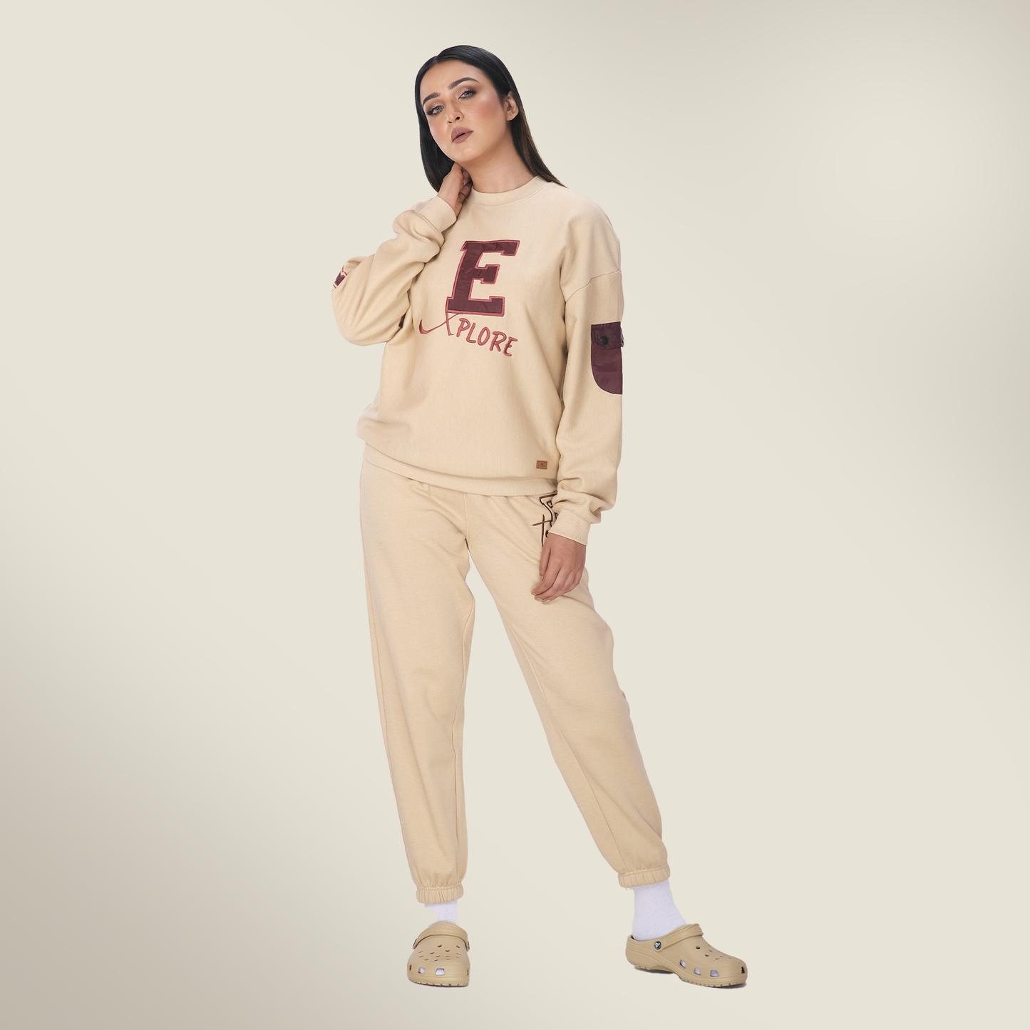 Women Crewneck Graphic Oversized Sweatshirt and Jogger sets